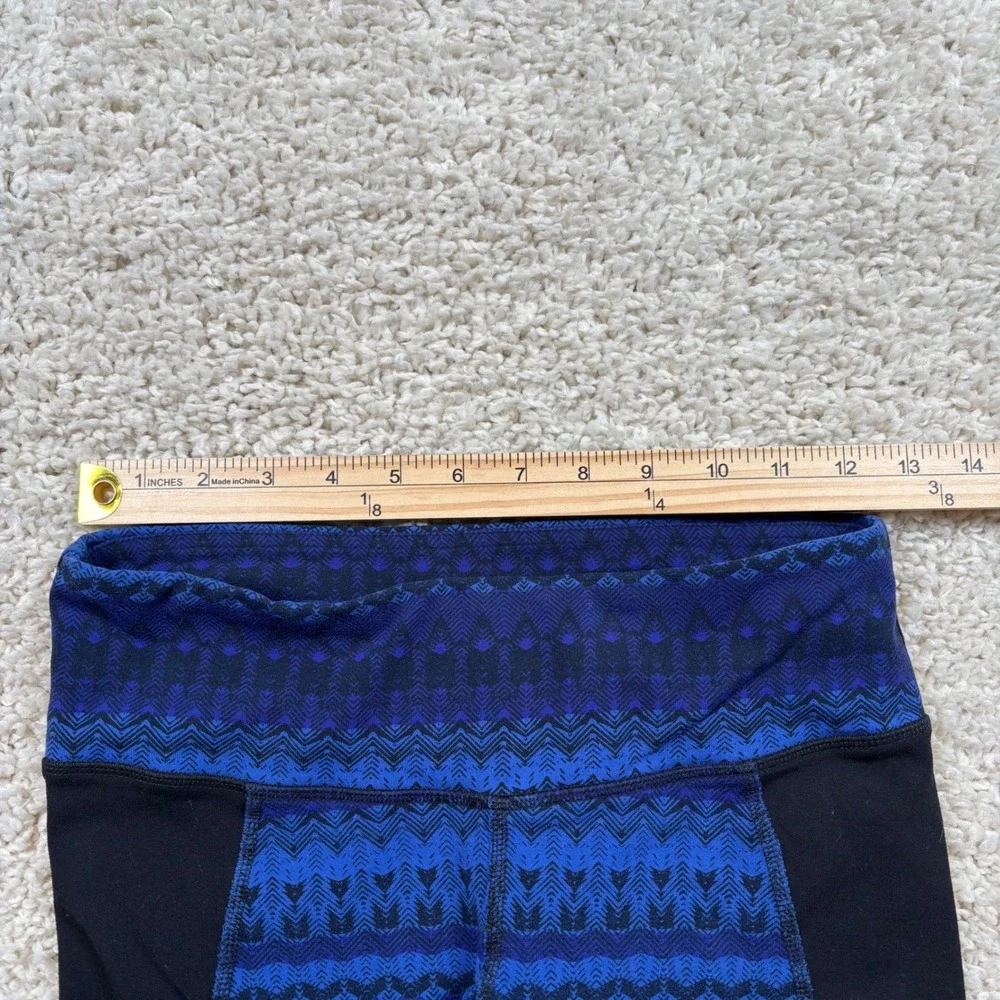Alo Yoga Illusion 3 tribal print leggings in the‎ Arctic Royalty Blue/Black XS/S